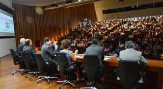 Mais de 400 pessoas e 117 municípios participaram do lançamento do Pronatec Minas, no Auditório JK, na Cidade Administrativa, em Belo Horizonte. Fotos: Carlos Alberto / Imprensa – MG 